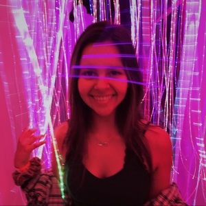 Meet your Posher, Amalia